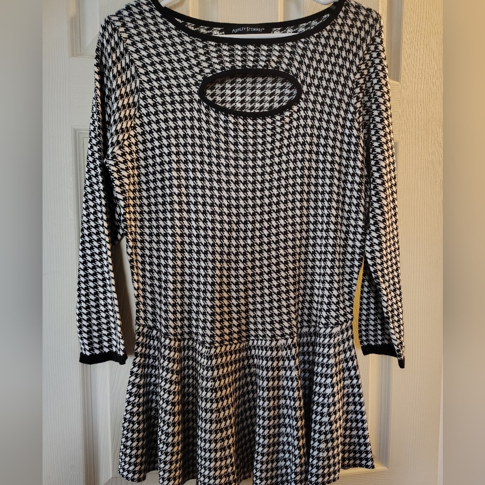 Houndstooth Sweater Top  size 14/16
